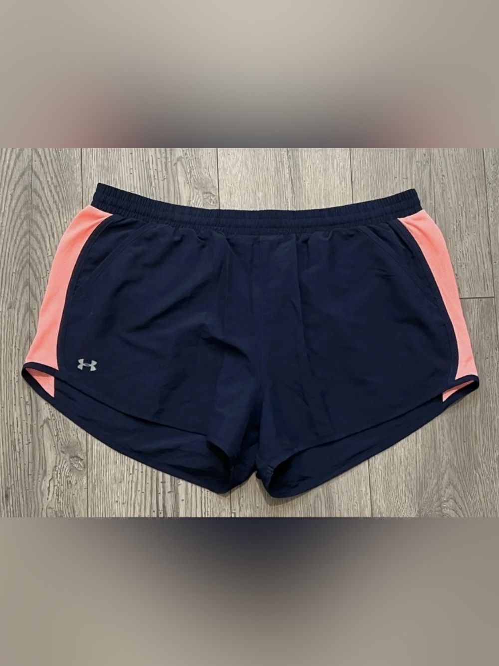 XL Womens UNDER ARMOUR Running Shorts HeatGear Pockets Navy Fly By 2.0